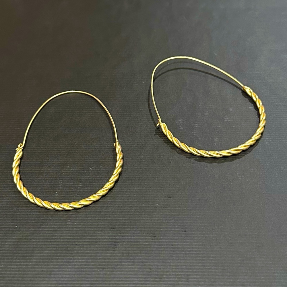 Lightweight Oversized GOLD Oval Hoops LIKE NEW